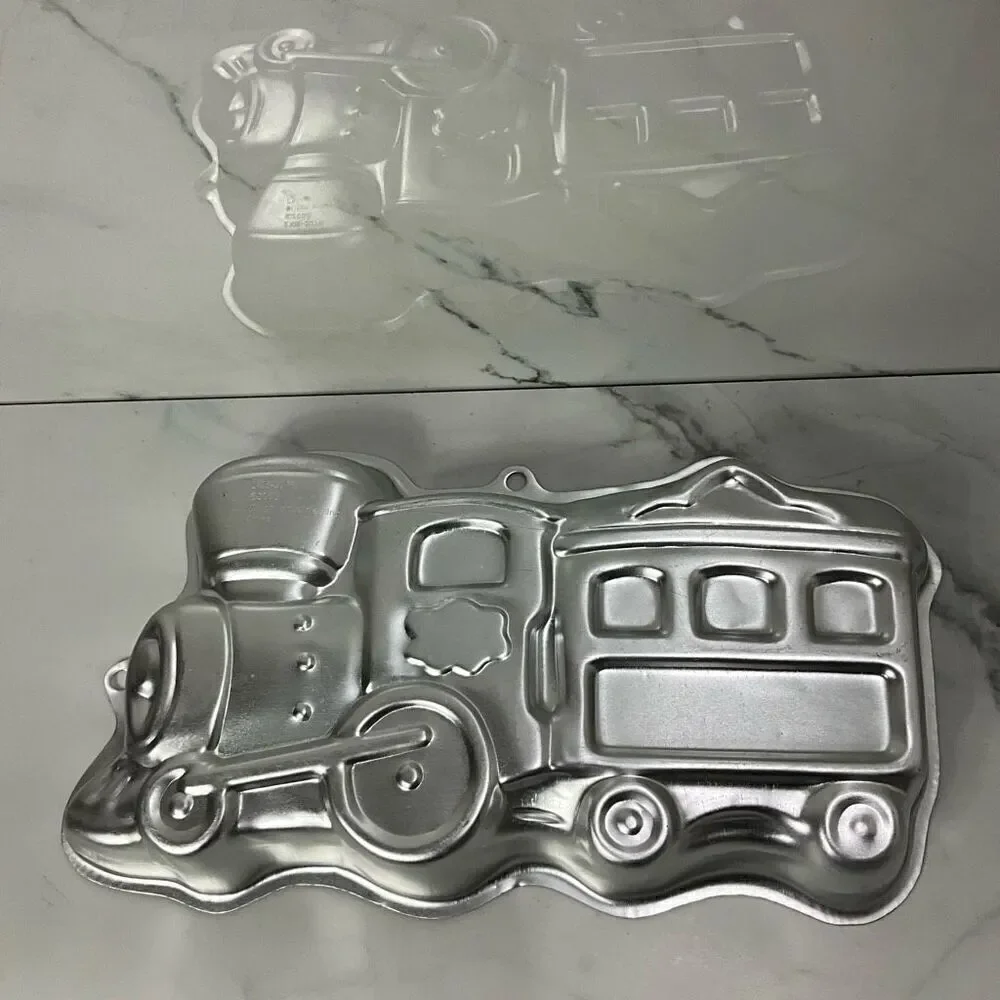 VINTAGE 2003 WILTON Train Cake Pan